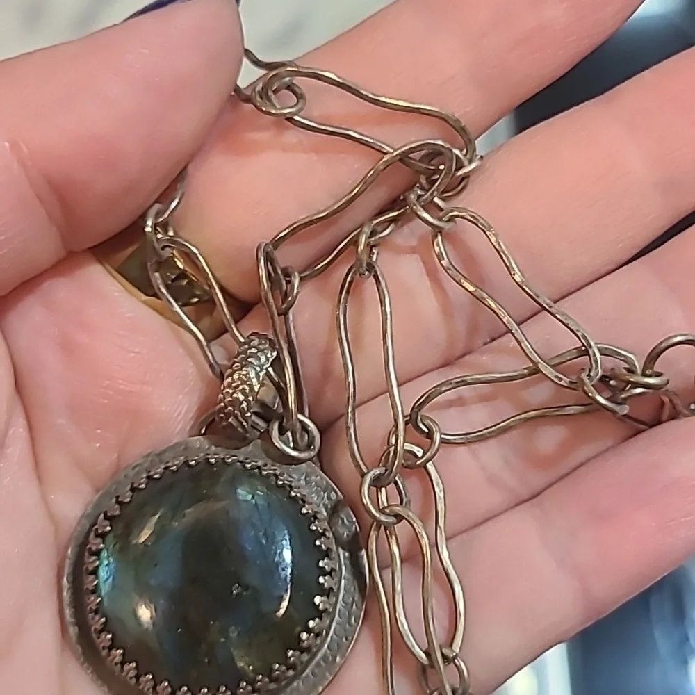 OOAK dragon eye labradorite pendant - Picture 6 of 7